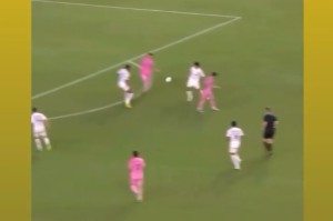 梅西脚后跟助攻苏牙破门，贝克汉姆：哇，这太绝了